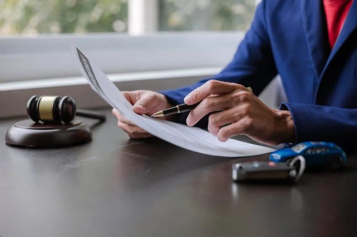 Fight Back! Insurance Lawyer for Maximum Compensation